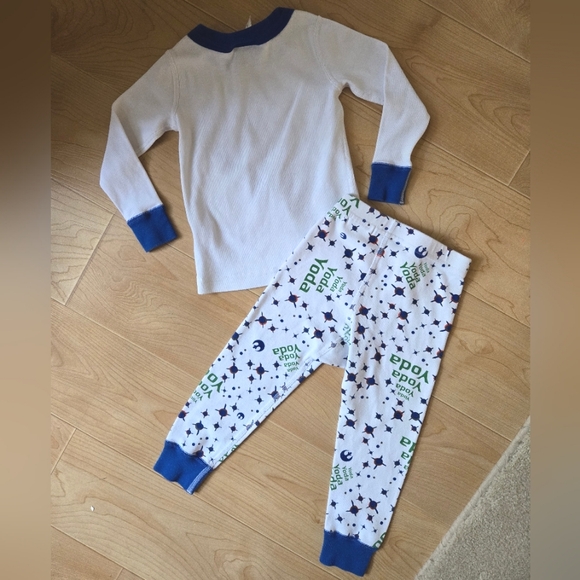 Hanna Andersson Star Wars Baby Yoda 2-piece long sleeved pajama set - Picture 4 of 7